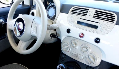 Fiat 500 TwinAir: Στυλ, επιδόσεις και οικονομία