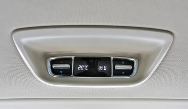 ΟΔΗΓΟΥΜΕ: Mercedes-Benz V-Class