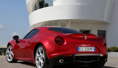 Alfa Romeo 4C: Στο μικροσκόπιο