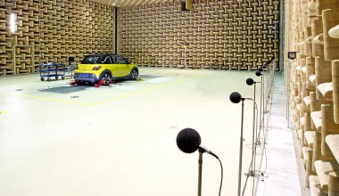 Δοκιμές ήχου στο Opel Adam Rocks
