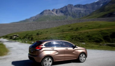 Νέα Lada Vesta και XRAY στο Σαλόνι της Μόσχας