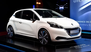 @Paris: Peugeot 208 Hybrid Air 2L Concept