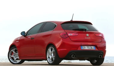 ΔΟΚΙΜΑΖΟΥΜΕ Alfa Romeo Giulietta QV TCT