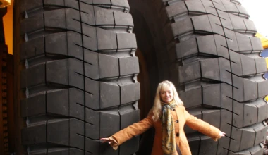 Video: Το μεγαλύτερο φορτηγό του κόσμου