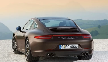 Νέα Porsche 911 Carrera 4

