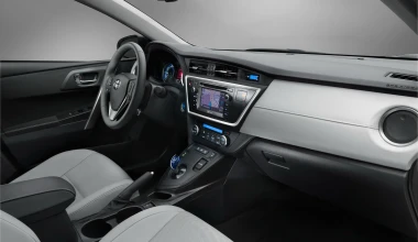 Νέο Toyota Auris Hybrid 2013