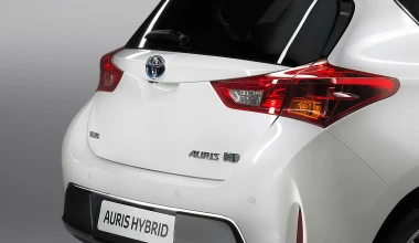 Νέο Toyota Auris Hybrid 2013