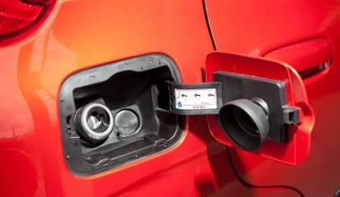 Υψηλή τεχνολογία σε μικρά αυτοκίνητα