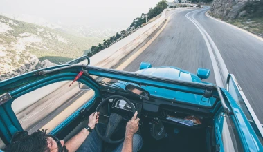 Ένα 2CV στον δρόμο του Cactus