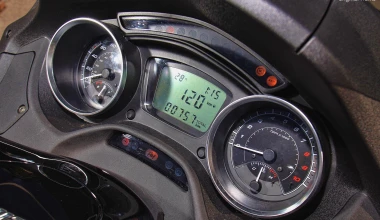 TEST:Piaggio Mp3 300i LT ABS