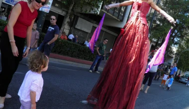 Πανεπιστημίου: κλειστή στα ΙΧ, ανοιχτή στον κόσμο