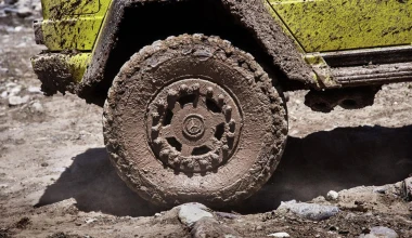 H Mercedes G500 4x4^2 concept εν δράσει