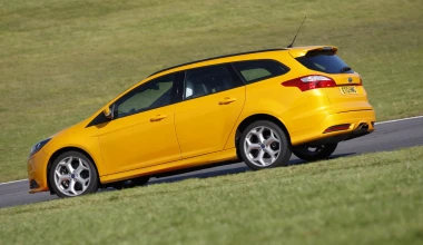 Ford Focus ST @ Brands Hatch