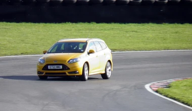 Ford Focus ST @ Brands Hatch