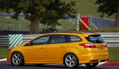Ford Focus ST @ Brands Hatch