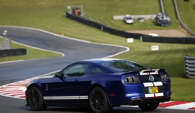 Ford Mustang Shelby GT500 @ Brands Hatch