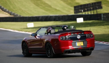 Ford Mustang Shelby GT500 @ Brands Hatch