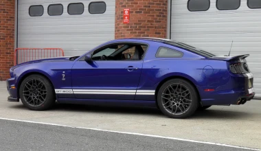 Ford Mustang Shelby GT500 @ Brands Hatch