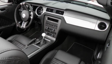 Ford Mustang Shelby GT500 @ Brands Hatch