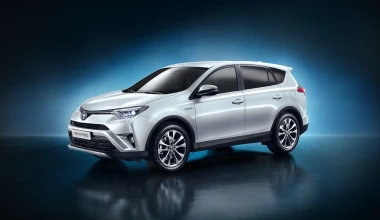 To υβριδικό Toyota RAV4
