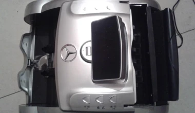 Μετρητής χρημάτων με το αστέρι της Mercedes-Benz