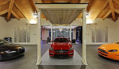 Σπίτι – ΟΝΕΙΡΟ με… 20 γκαράζ!