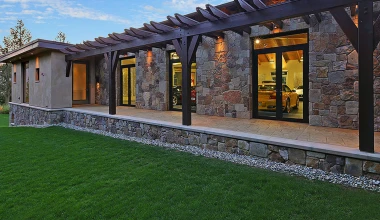 Σπίτι – ΟΝΕΙΡΟ με… 20 γκαράζ!