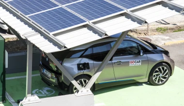 Ηλιακός Σταθμός Φόρτισης οχημάτων στην Αθήνα