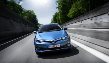 Οδηγούμε Νέο Toyota Auris