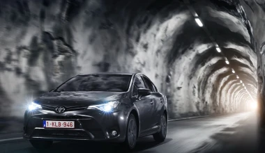 ΟΔΗΓΟΥΜΕ: Νέο Toyota Avensis 2015