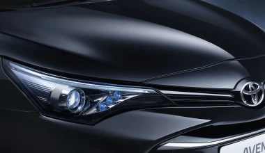 ΟΔΗΓΟΥΜΕ: Νέο Toyota Avensis 2015