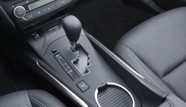 ΟΔΗΓΟΥΜΕ: Νέο Toyota Avensis 2015