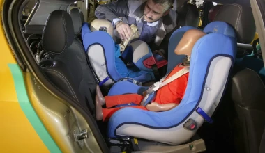 Επιλέγοντας το σωστό παιδικό κάθισμα 