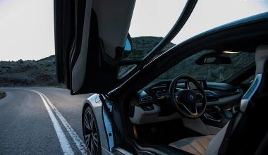 ΔΟΚΙΜΗ: BMW i8. e-πανάσταση!