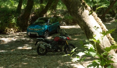 Suzuki Vitara 1.6 D 4x4 vs Suzuki V-STROM 1000     