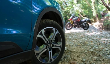 Suzuki Vitara 1.6 D 4x4 vs Suzuki V-STROM 1000     