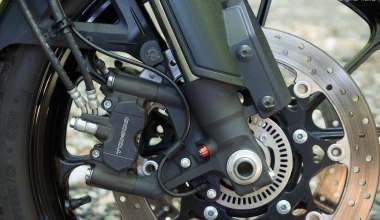 Suzuki Vitara 1.6 D 4x4 vs Suzuki V-STROM 1000     