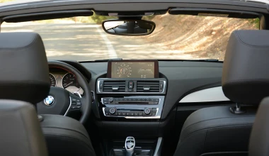 BMW 220i Cabrio vs BMW R nineT