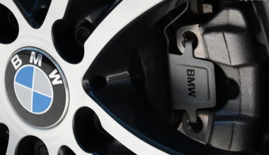 BMW 220i Cabrio vs BMW R nineT