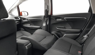 ΟΔΗΓΟΥΜΕ: Νέο Honda Jazz 1.3 2015