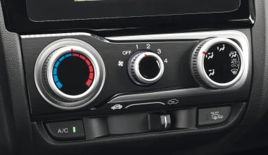 ΟΔΗΓΟΥΜΕ: Νέο Honda Jazz 1.3 2015