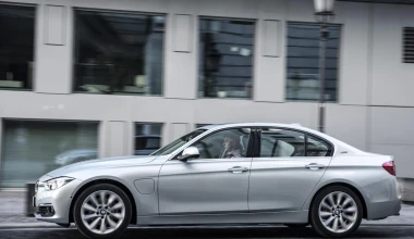 Νέα BMW 330e plug-in hybrid στη Φρανκφούρτη