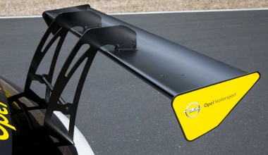 Από 95.000 ευρώ το αγωνιστικό Opel Astra TCR