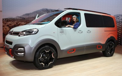 SpaceTourer Hyphen: Ένα επαγγελματικό… για το διάστημα