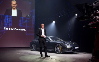 Στην Πόλη του Φωτός η νέα Porsche Panamera (vid)