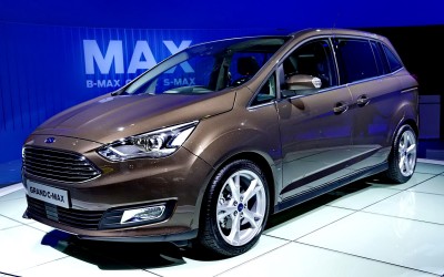 Ford C-MAX 2015 με νέα μοτέρ και εμφάνιση