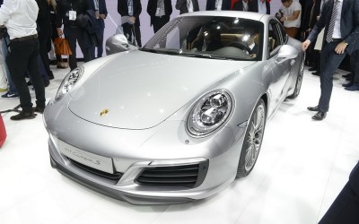 Ανανεωμένη Porsche 911 Carrera (VIDEO)