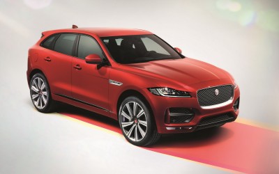 Επίσημη πρεμιέρα κάνει η Jaguar F-Pace