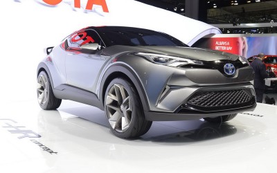 Το C-HR δείχνει το μελλοντικό αντί-Qashqai της Toyota