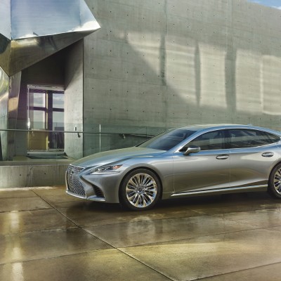 Αυτό το Lexus θα τα βάλει με Audi-BMW-Mercedes